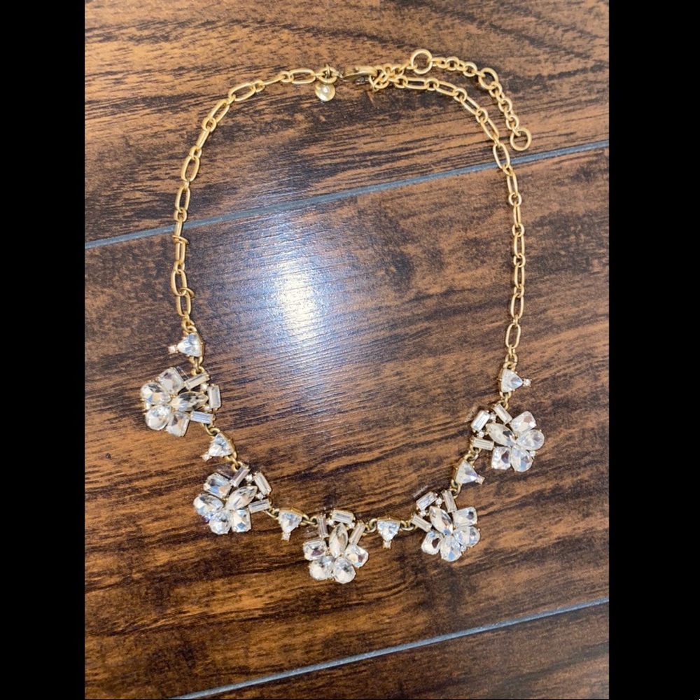 Beautiful J. Crew necklace 🥂